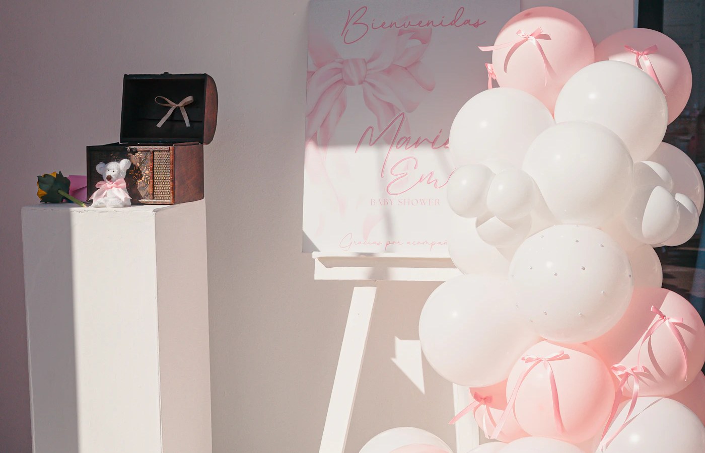 Black Gold Birthday Décor
